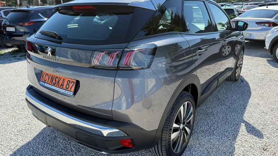 PEUGEOT 3008 -