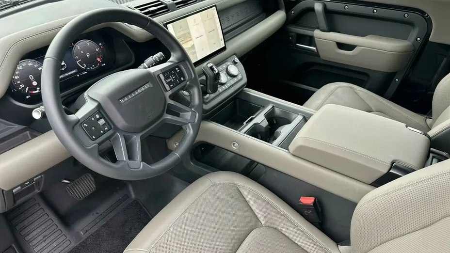 LAND ROVER Defender Defender 90 3.0 D250 mHEV X-Dynamic SE