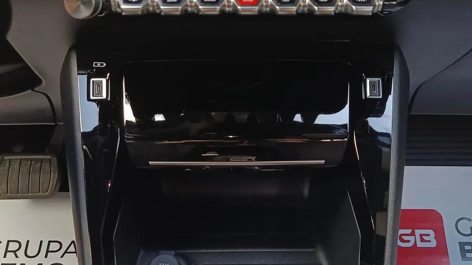 PEUGEOT 2008 2008 PureTech 130 Allure S&S EAT8
