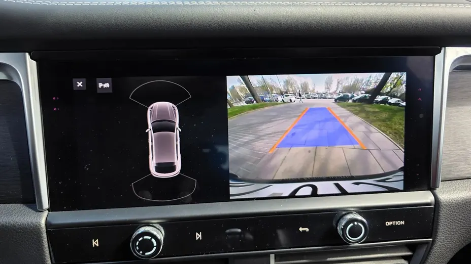 PORSCHE Macan -