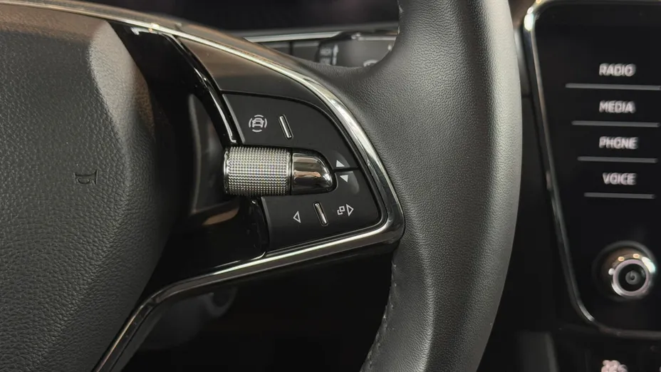 SKODA Superb Superb 2.0 TDI SCR Style DSG