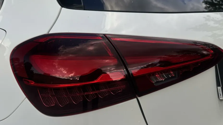 MERCEDES-BENZ A Klasa A 250 e PHEV AMG Line 8G-DCT