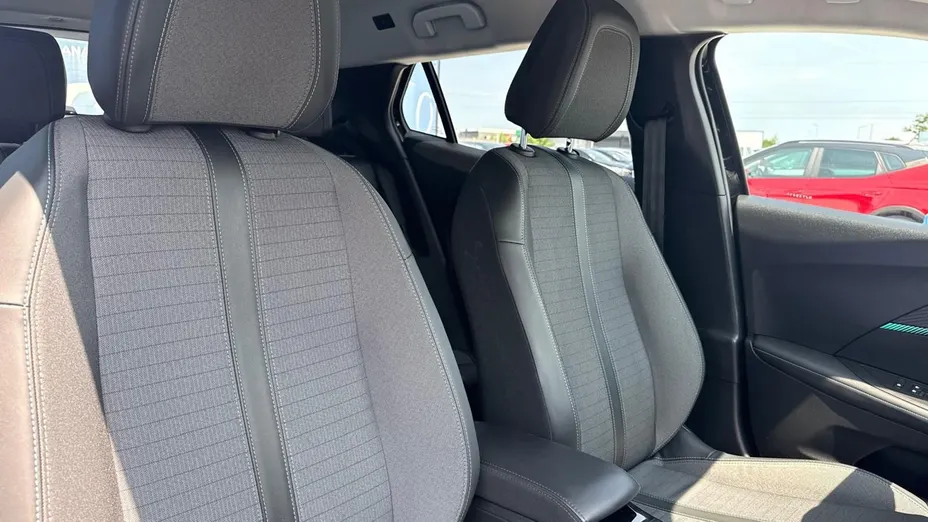 PEUGEOT 2008 -