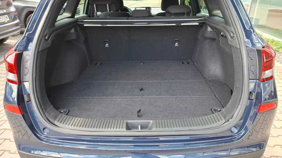 HYUNDAI i30 i30 1.5 T-GDI 48V Smart