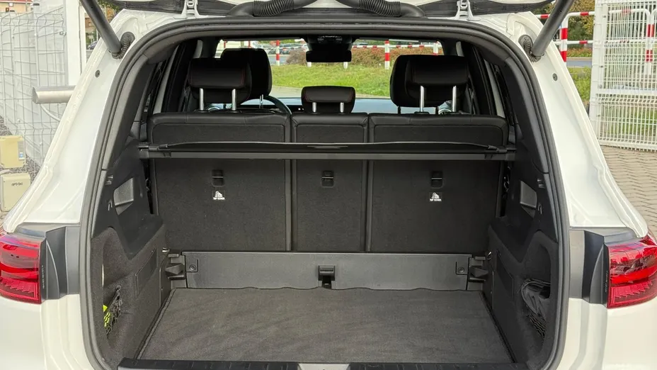 MERCEDES-BENZ GLB GLB 200 AMG Line 7G-DCT