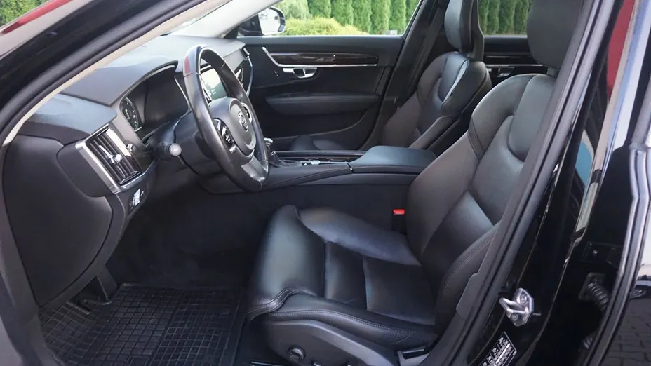 VOLVO V90 V90 D4 Momentum aut