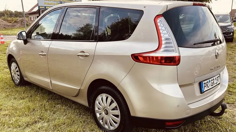 RENAULT Grand Scenic -