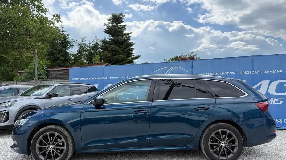SKODA Octavia -