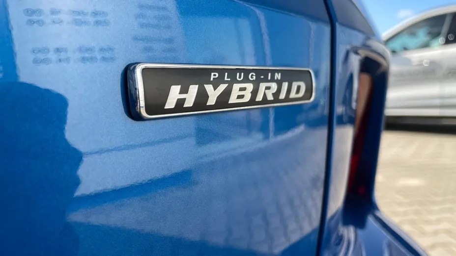 FORD Kuga Kuga 2.5P PHEV FWD ST-Line X eCVT Nowy