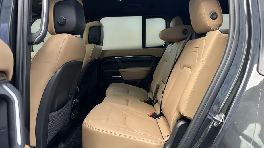 LAND ROVER Defender Defender 130 3.0 D350 mHEV X-Dynamic HSE