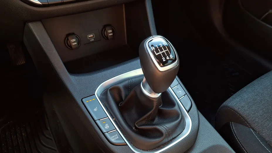 HYUNDAI i30 i30 1.5 T-GDI 48V Smart