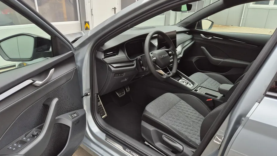 SKODA Octavia Octavia 1.5 TSI mHEV Sportline DSG