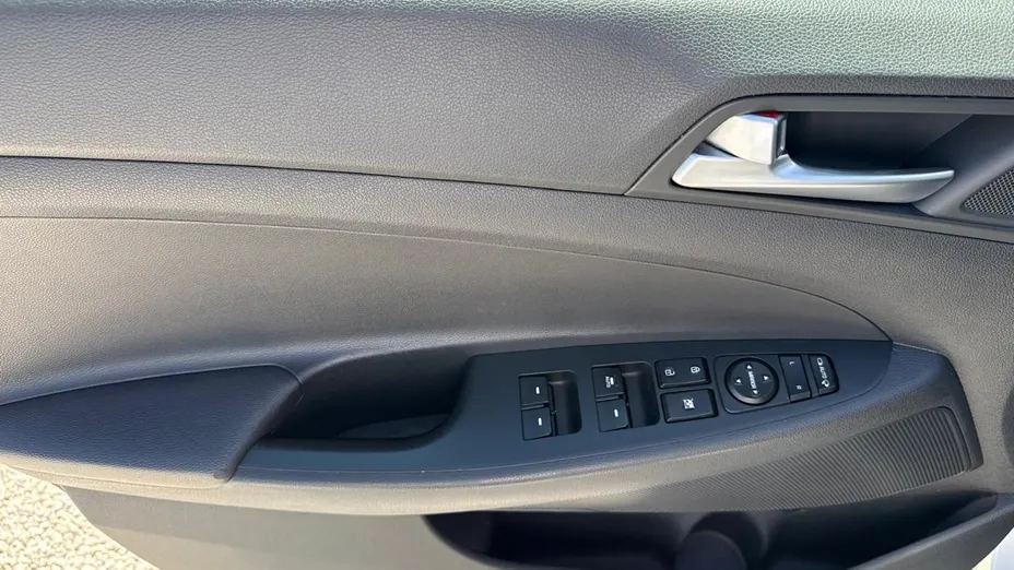 HYUNDAI Tucson -