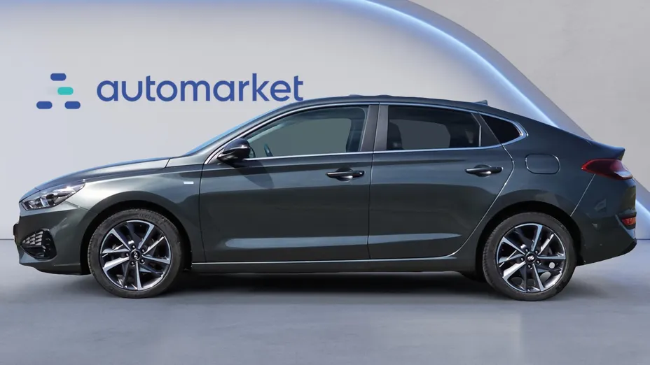HYUNDAI i30 i30 Fastback 1.5 T-GDI 48V Smart DCT