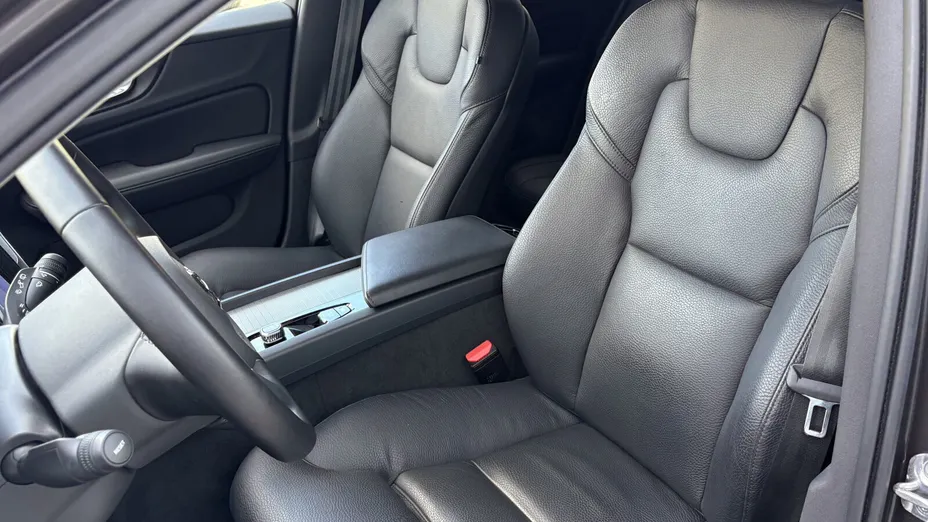 VOLVO V60 V60 T6 AWD Plug-In Hybrid Plus Dark aut