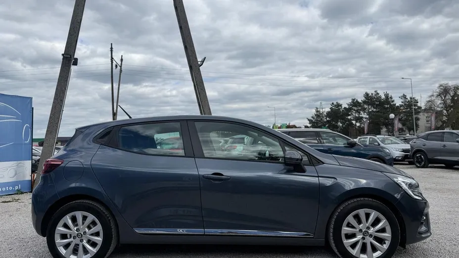 RENAULT Clio -