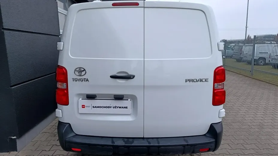 TOYOTA Proace -