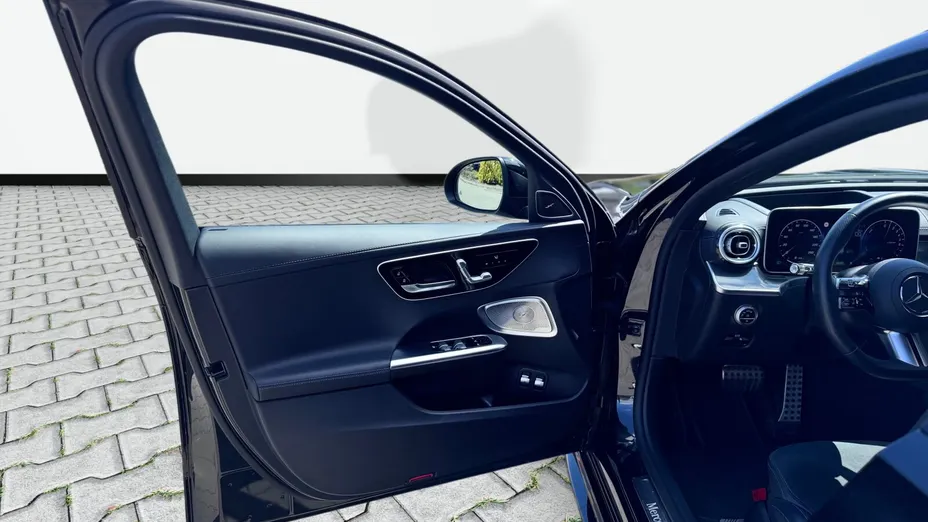 MERCEDES-BENZ C Klasa C 300 e PHEV AMG