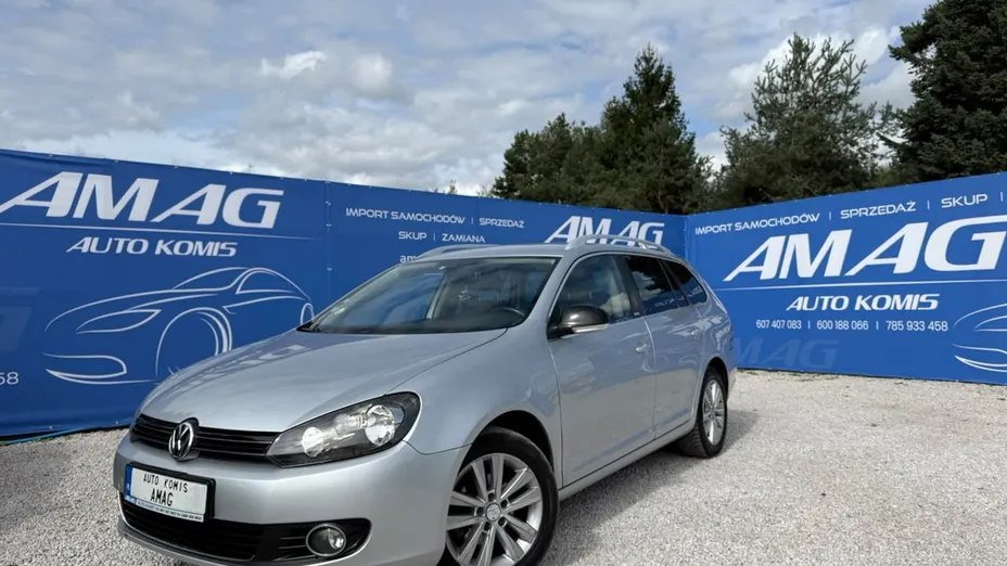 VOLKSWAGEN Golf -