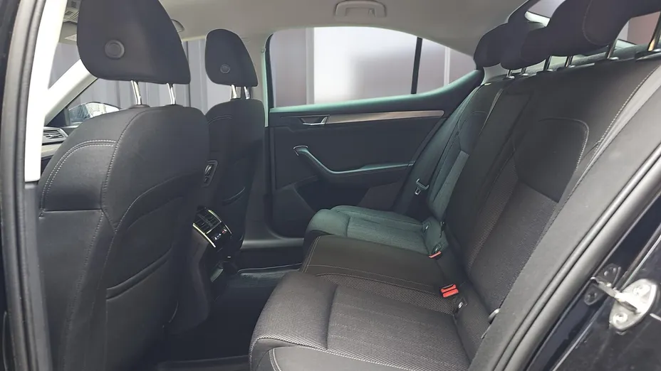 SKODA Superb Superb 2.0 TDI SCR Style DSG