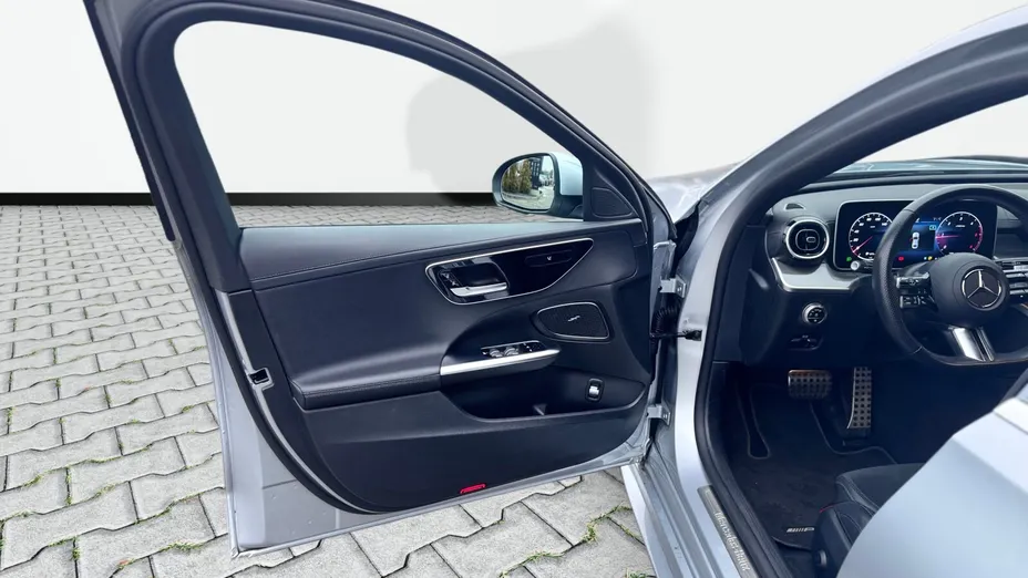MERCEDES-BENZ C Klasa C 220 d mHEV AMG