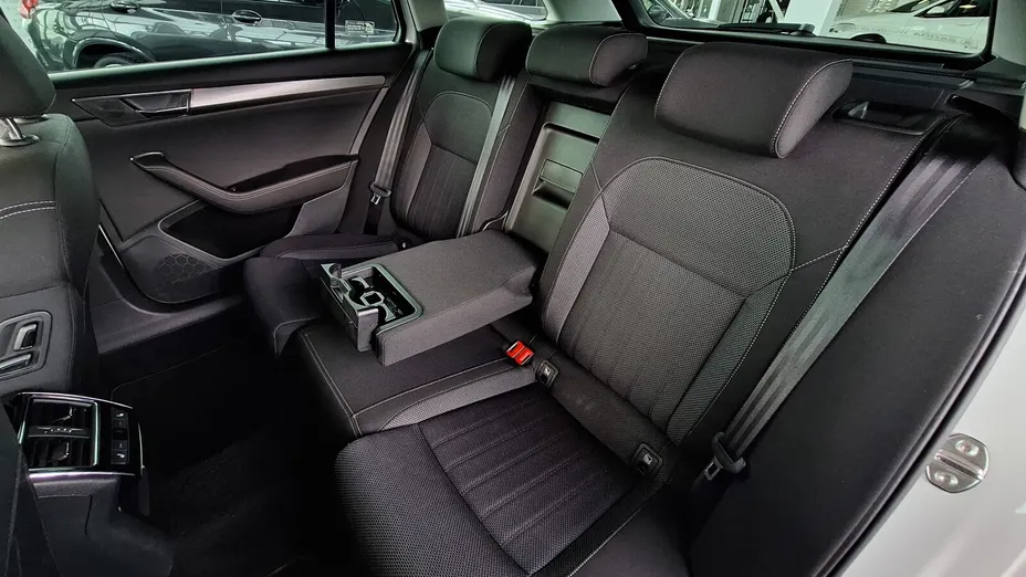 SKODA Superb Superb 2.0 TDI SCR Style DSG