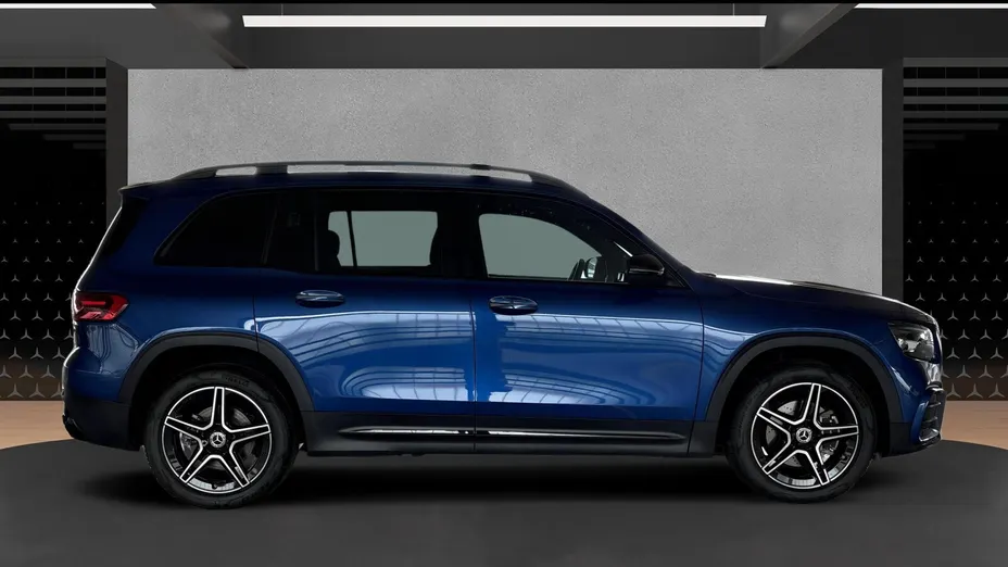 MERCEDES-BENZ GLB GLB 200 mHEV AMG Line 7G-DCT