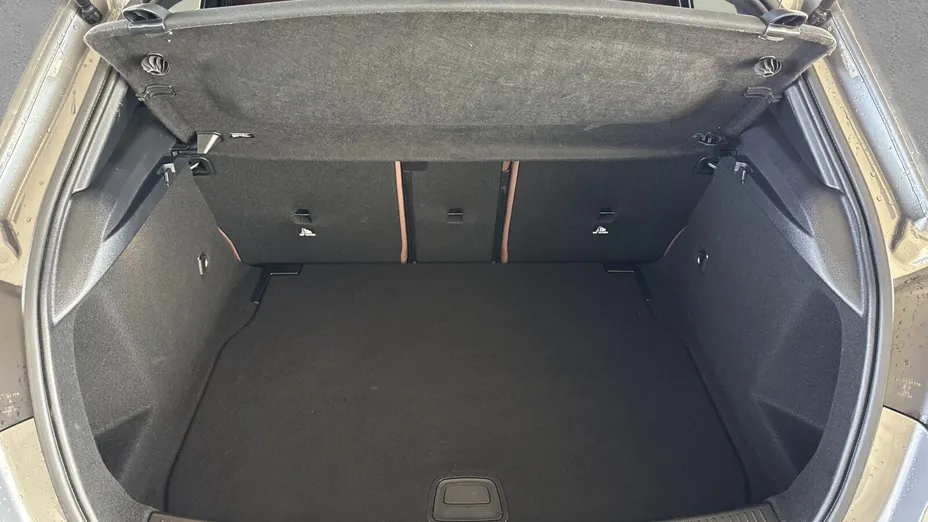 MERCEDES-BENZ A Klasa A 200 AMG Line 7G-DCT