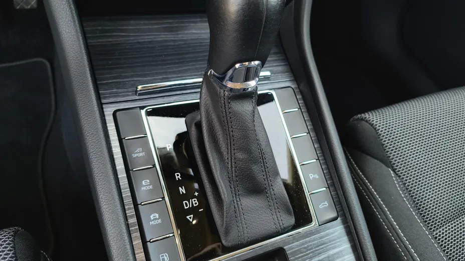 SKODA Superb Superb 1.4 TSI Plug-In Hybrid Style DSG