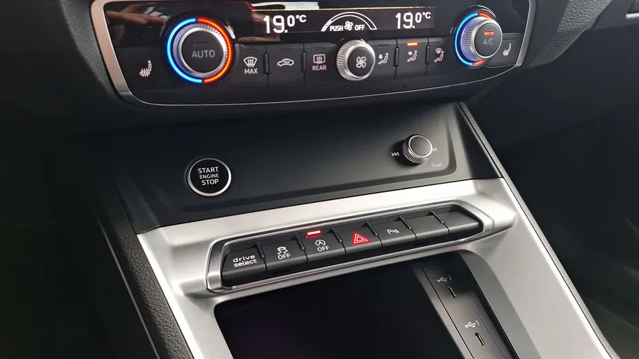 AUDI Q3 Sportback -