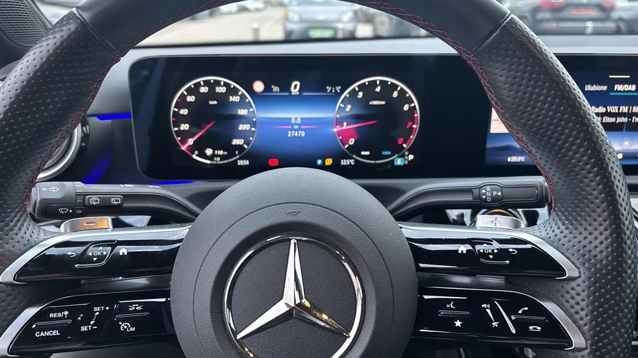 MERCEDES-BENZ A Klasa A 200 AMG Line 7G-DCT