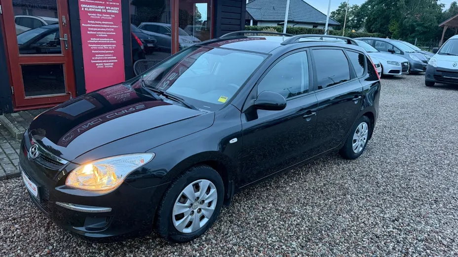 HYUNDAI i30 -