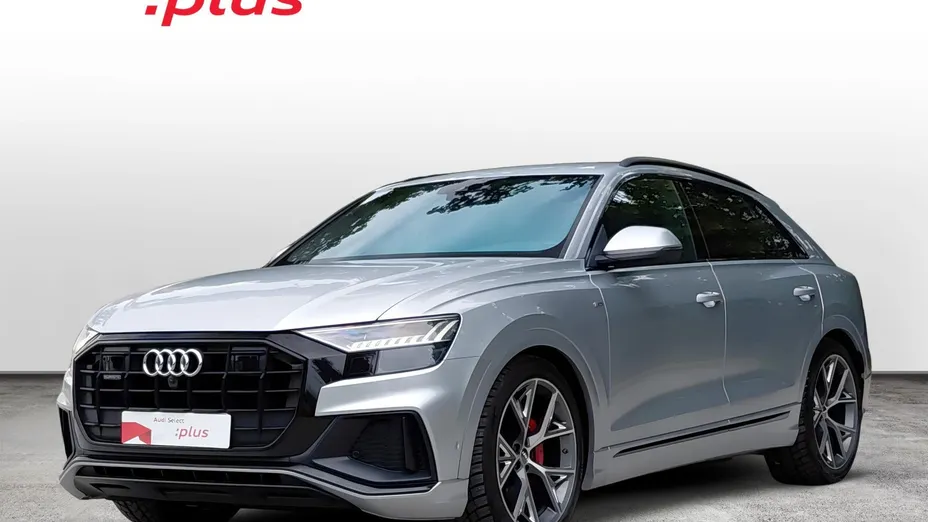 AUDI Q8 -