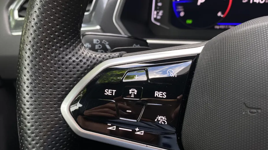 VOLKSWAGEN Tiguan Allspace -