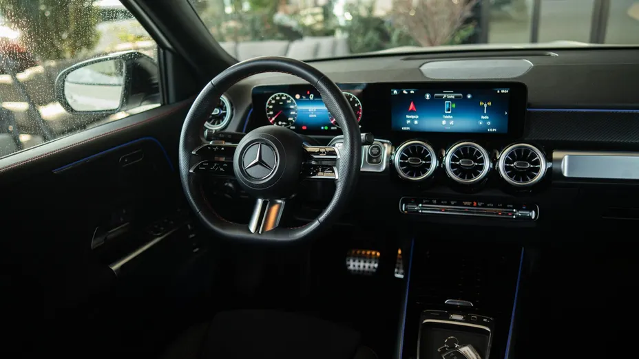 MERCEDES-BENZ GLB GLB 220 mHEV 4-Matic AMG Line 8G-DCT