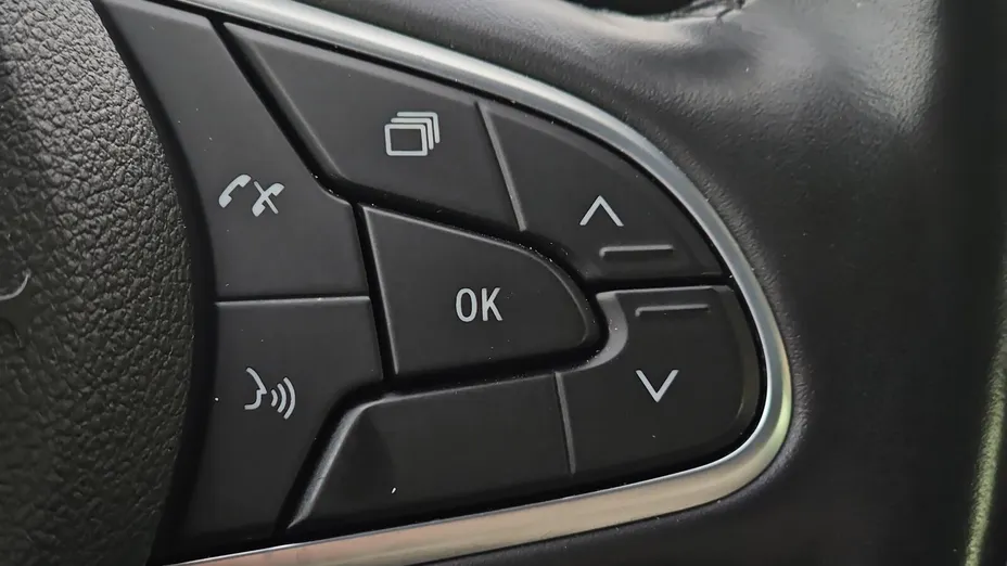 RENAULT Megane Megane 1.3 TCe FAP Intens EDC