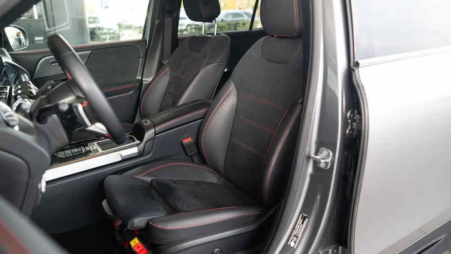 MERCEDES-BENZ GLB GLB 220 d 4-Matic AMG Line 8G-DCT