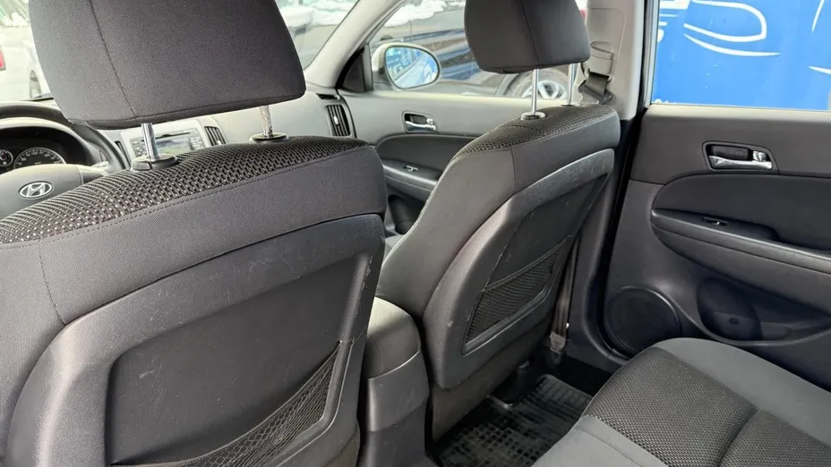 HYUNDAI i30 -