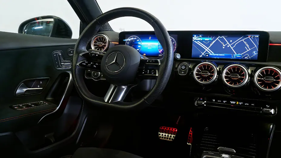 MERCEDES-BENZ A Klasa A 200 AMG Line 7G-DCT