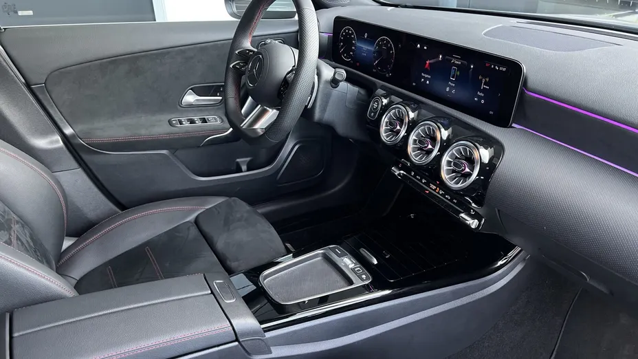 MERCEDES-BENZ A Klasa A 200 AMG Line 7G-DCT