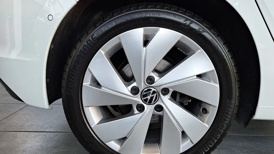 VOLKSWAGEN Golf Golf VIII 1.5 eTSI EVO Style DSG