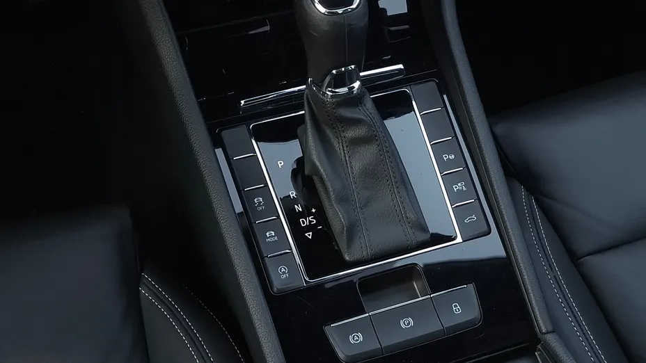 SKODA Superb Superb 2.0 TDI SCR L&K DSG