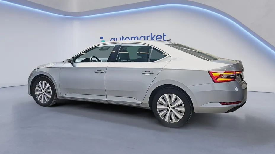 SKODA Superb Superb 2.0 TDI SCR Style