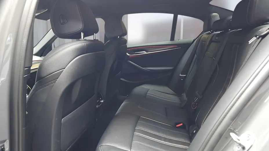 BMW Seria 5 520d xDrive mHEV aut