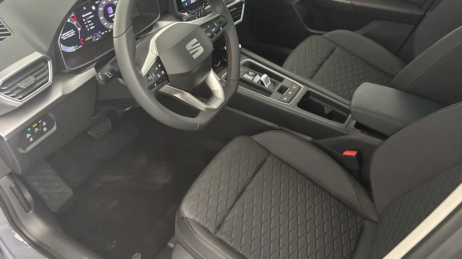 SEAT Leon Leon 1.5 eTSI FR DSG Nowy