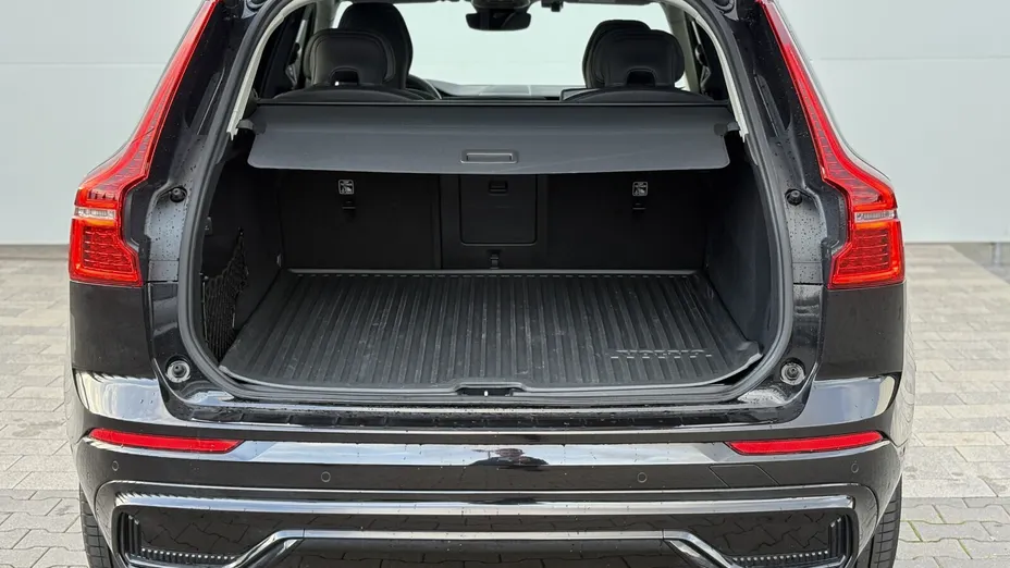 VOLVO XC60 XC60 T8 Plug-In Hybrid AWD Ultra Black Edition aut