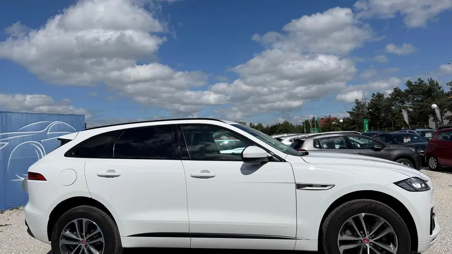 JAGUAR F-Pace -