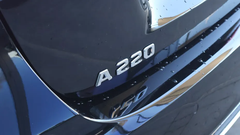 MERCEDES-BENZ A Klasa A 220 4-Matic Progressive 8G-DCT
