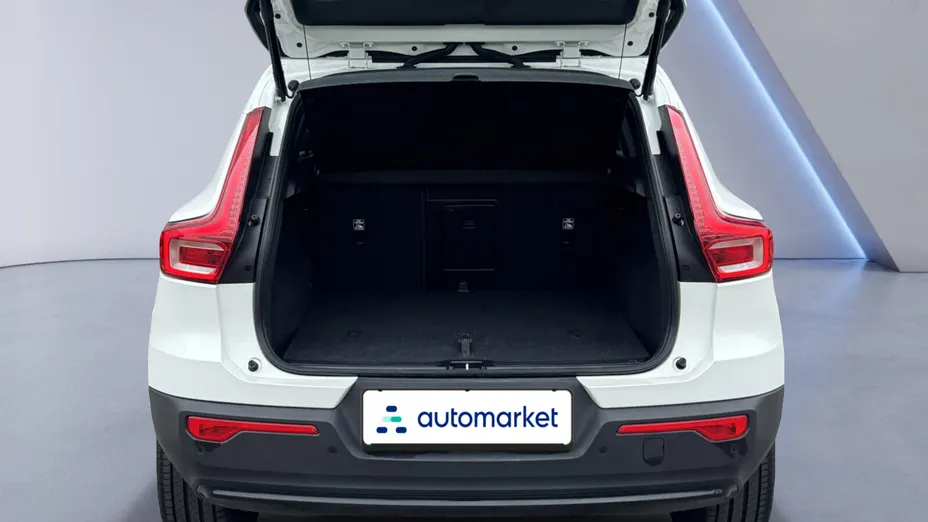 VOLVO XC40 XC40 B3 Plus Dark aut