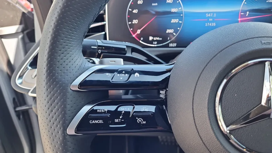 MERCEDES-BENZ E Klasa E 220 d mHEV 4-Matic AMG 9G-Tronic